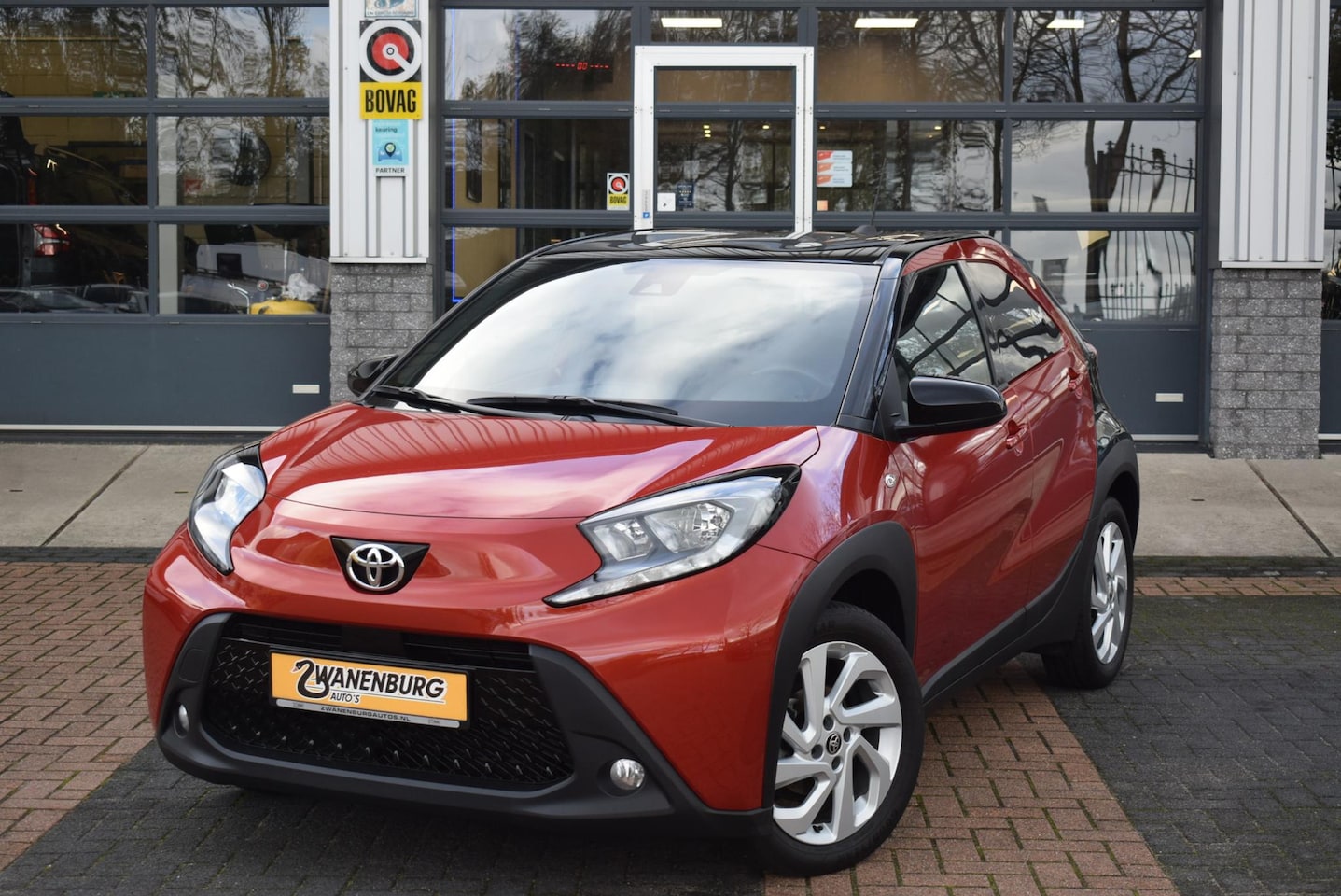 Toyota Aygo X - 1.0 VVT-i S-CVT Limited NAVI/CARPLAY Airco Camera Km 62.100!! - AutoWereld.nl