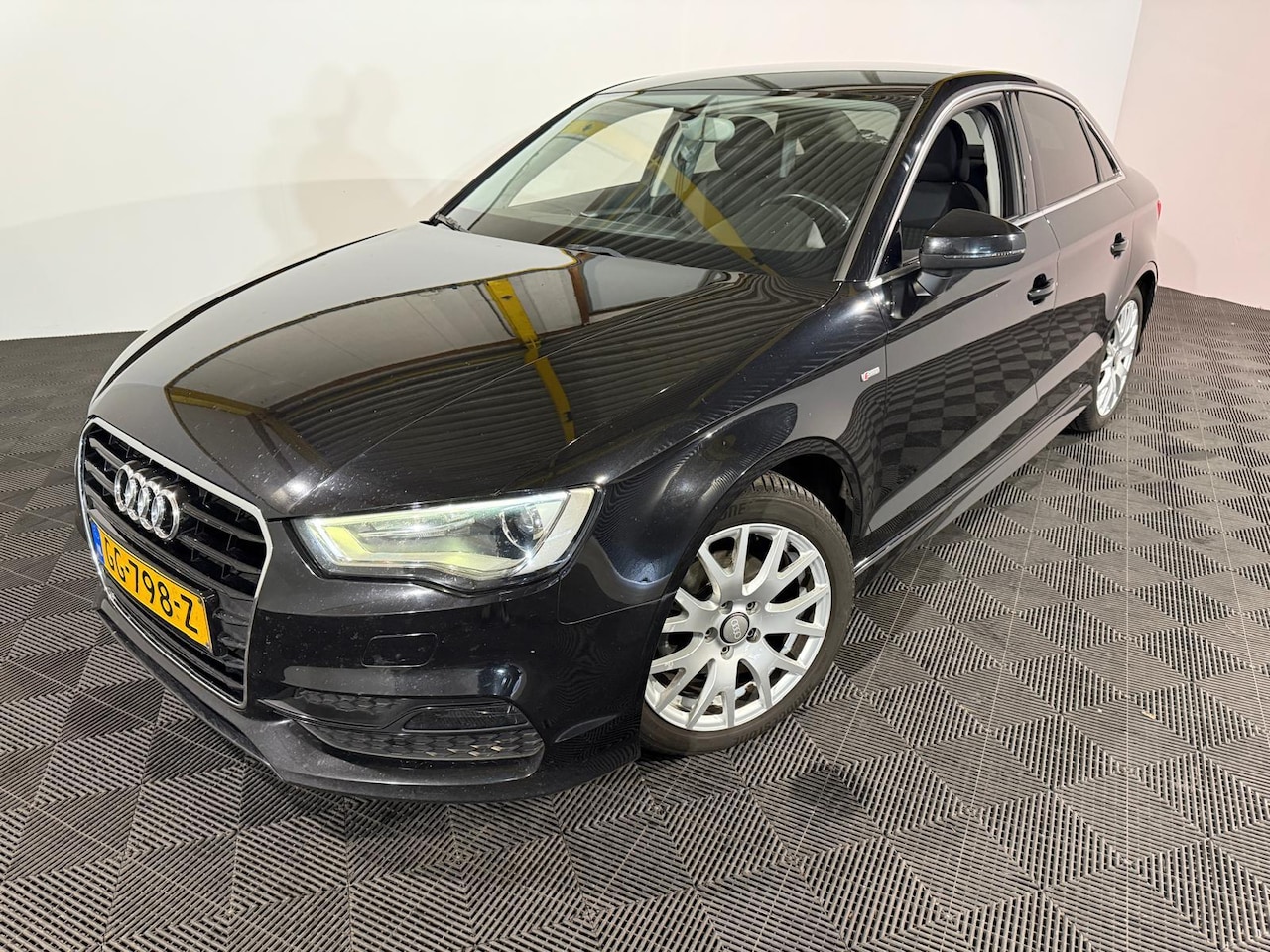 Audi A3 Limousine - 1.6 TDI Ambition 1.6 TDI Ambition - AutoWereld.nl
