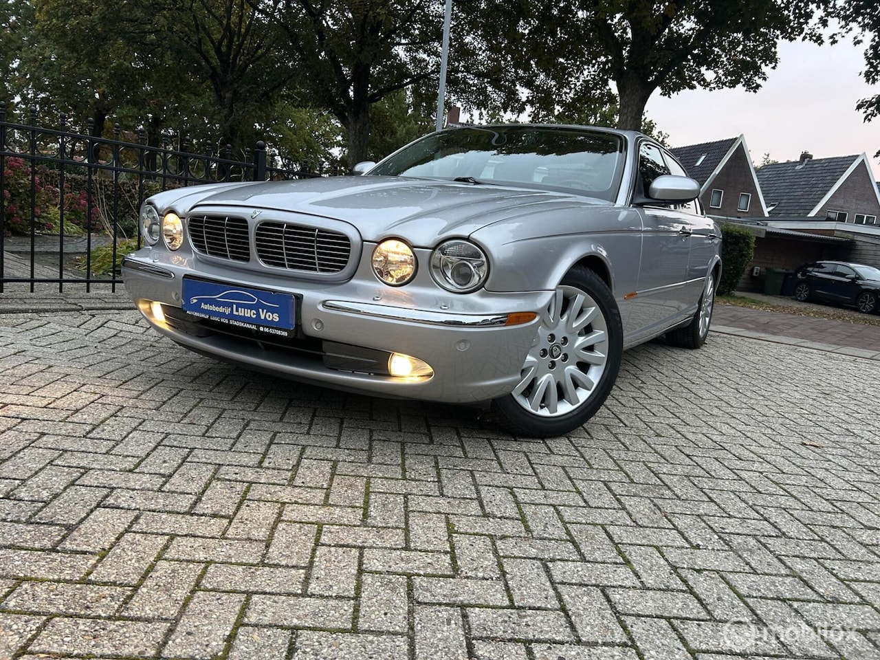 Jaguar XJ - 4.2 V8 Executive 4.2 V8 Executive , schuifdak,Youngtimer - AutoWereld.nl