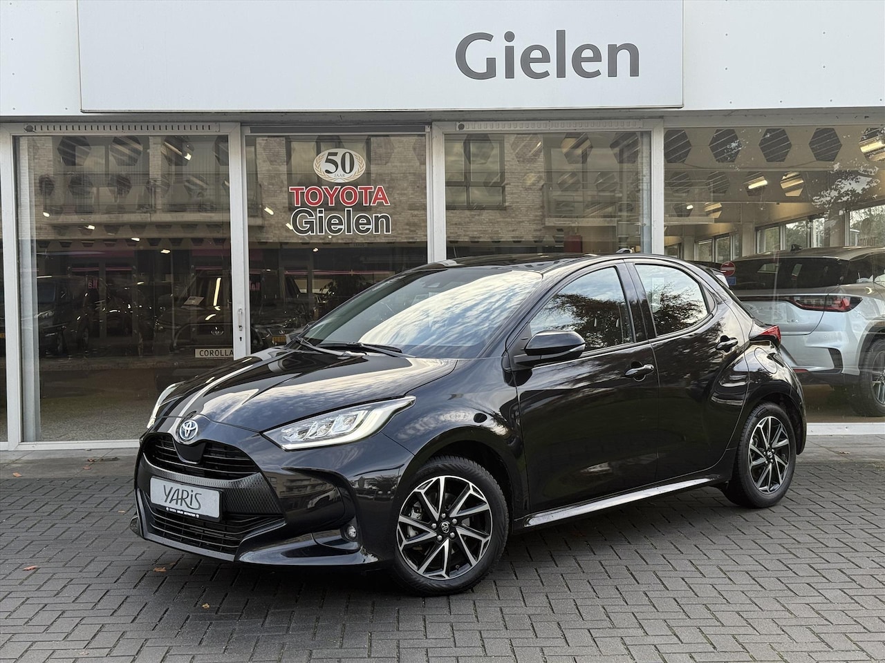 Toyota Yaris - 1.5 Hybrid Dynamic Plus | Stoelverwarming, 16 inch, LED, Apple CarPlay/Android Auto, Parke - AutoWereld.nl