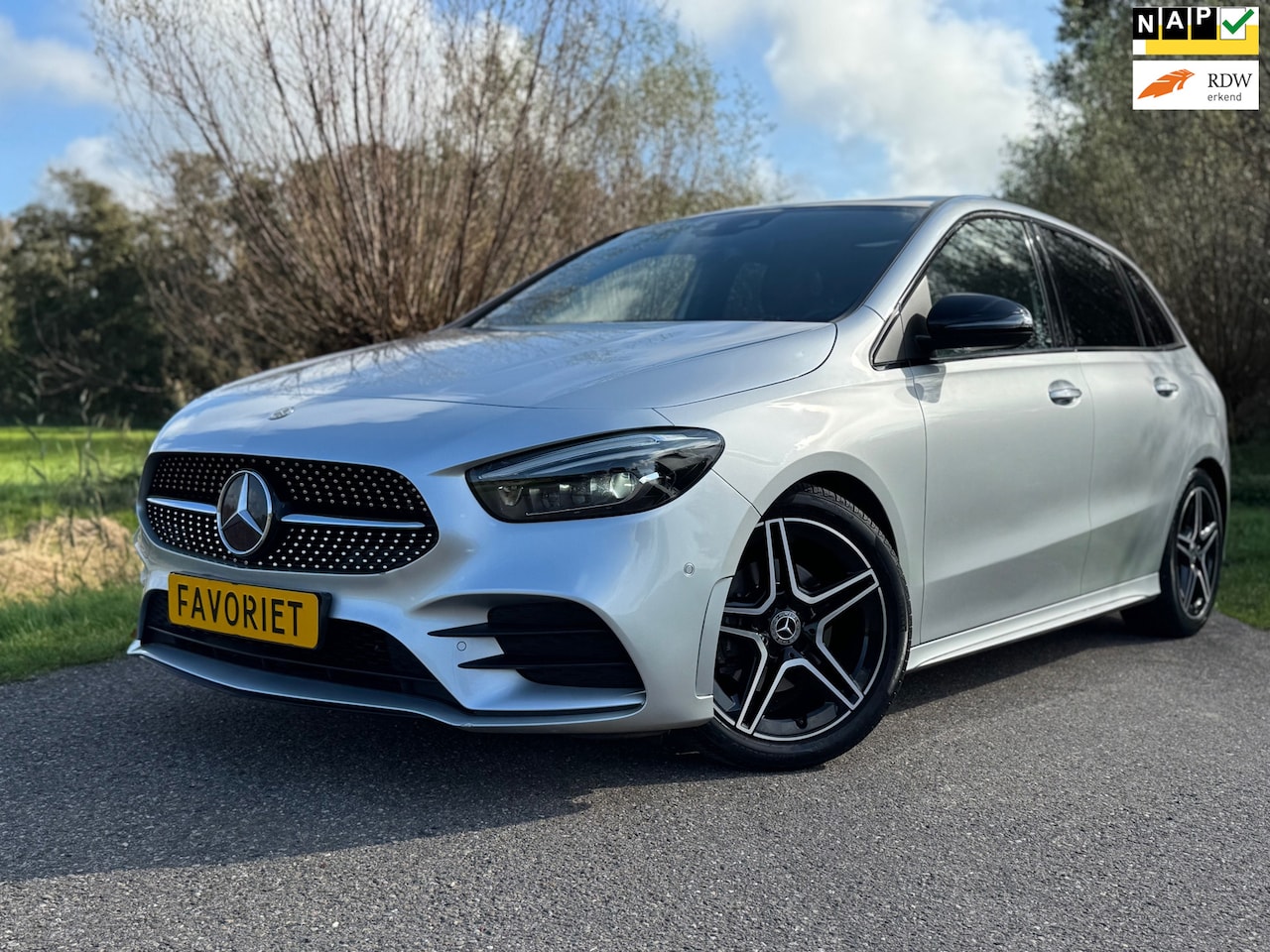 Mercedes-Benz B-klasse - 200 Business Solution AMG / Automaat / Panorama dak / Camera / Navigatie / Elektrische sto - AutoWereld.nl