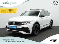 Volkswagen Tiguan - 1.4 TSI 245 pk DSG eHybrid R-Line Business+ | Panoramadak | Trekhaak | Navigatie Discover