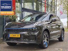 Lynk & Co 01 - 1.5 | Panoramadak | Navigatie | Climate Control | 20 inch | Cruise Control