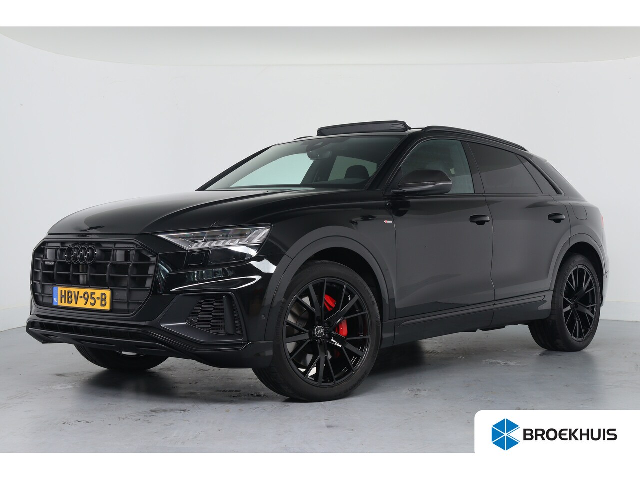 Audi Q8 - 60 TFSI e quattro Pro Line S Competition | Valcona | Panoramadak | Carbon | HUD | Trekhaak - AutoWereld.nl