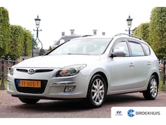 Hyundai i30 CW - 1.6 AUTOMAAT | LEDER/STOF | CLIMA | PARK SENS | LM. VELGEN | TREKHAAK | PERFECT ONDERHOUDE