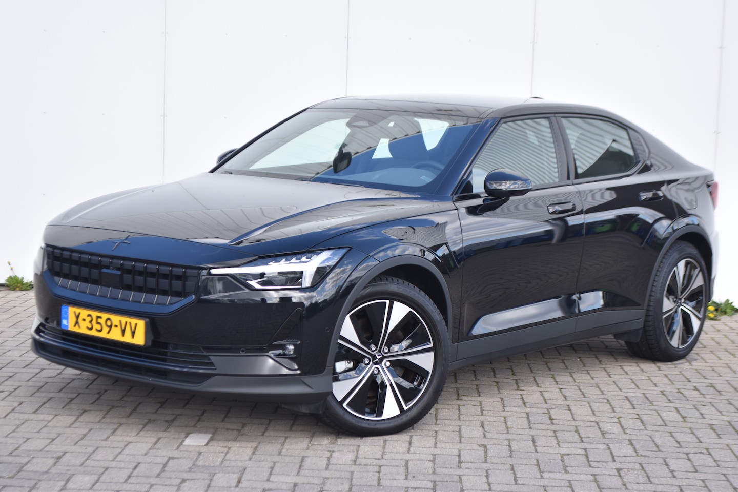 Polestar 2 - Standard Range Single Motor 69 kWh | Verwarmbare Voorstoelen + Stuurwiel | 360cam - AutoWereld.nl
