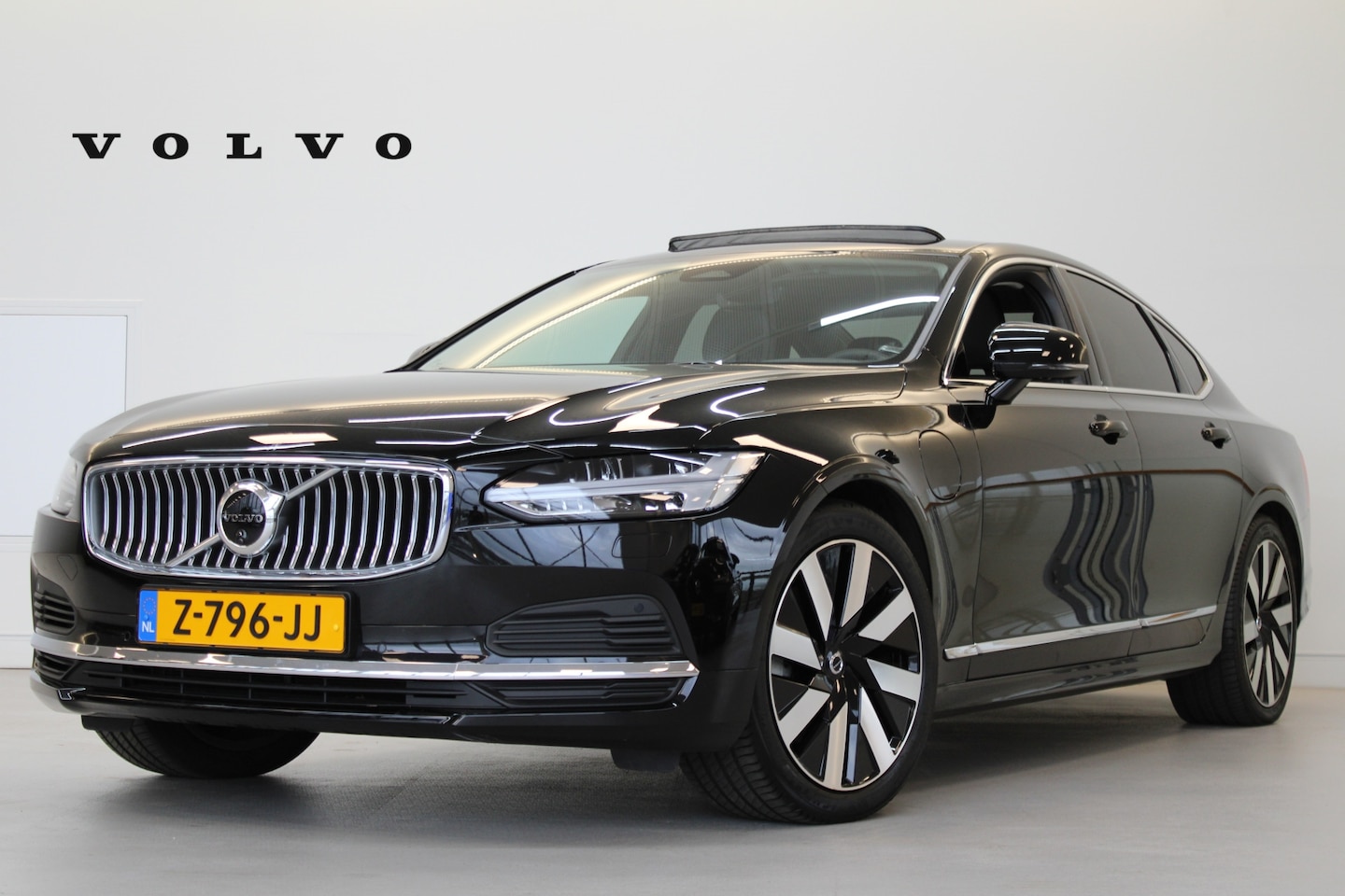 Volvo S90 - T8 455PK Plus Bright | Schuifdak | Trekhaak | 360º camera | Getint Glas | Leer - AutoWereld.nl