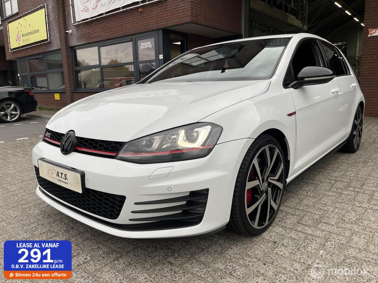Volkswagen Golf - 2.0 TSI GTI Performance NAVI*CARPLAY*CRUISE* - AutoWereld.nl