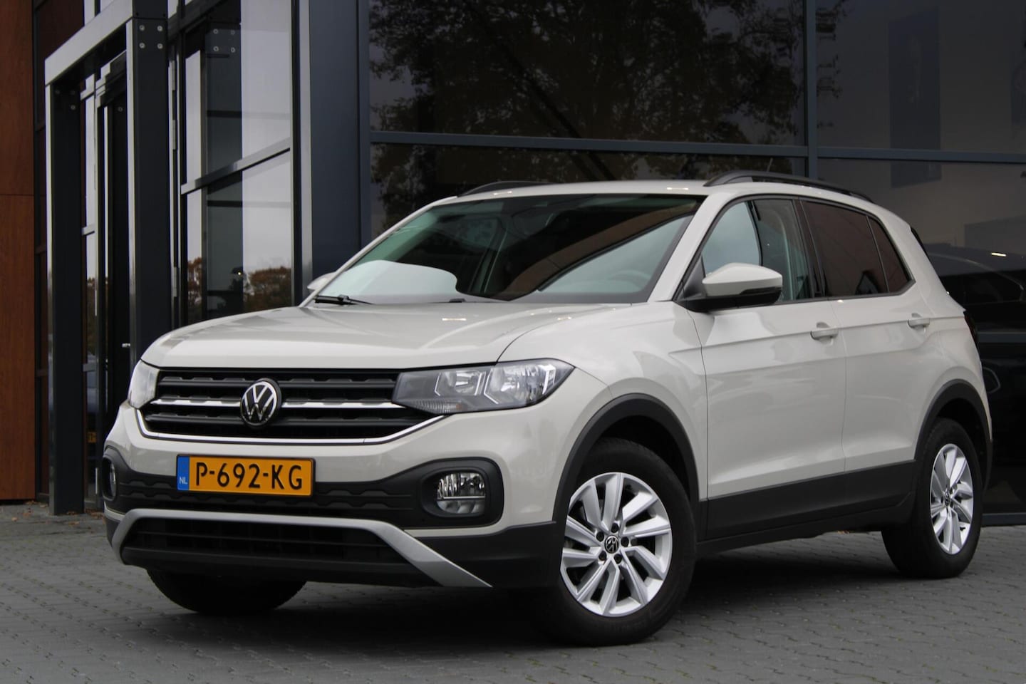 Volkswagen T-Cross - 1.0TSI Life| ACC | Navigatie - AutoWereld.nl