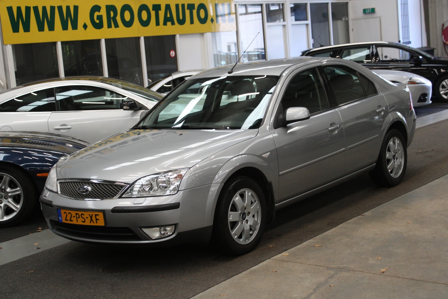Ford Mondeo - 1.8-16V Futura Airco, Cruise Control, Trekhaak, Stuurbekrachtiging - AutoWereld.nl