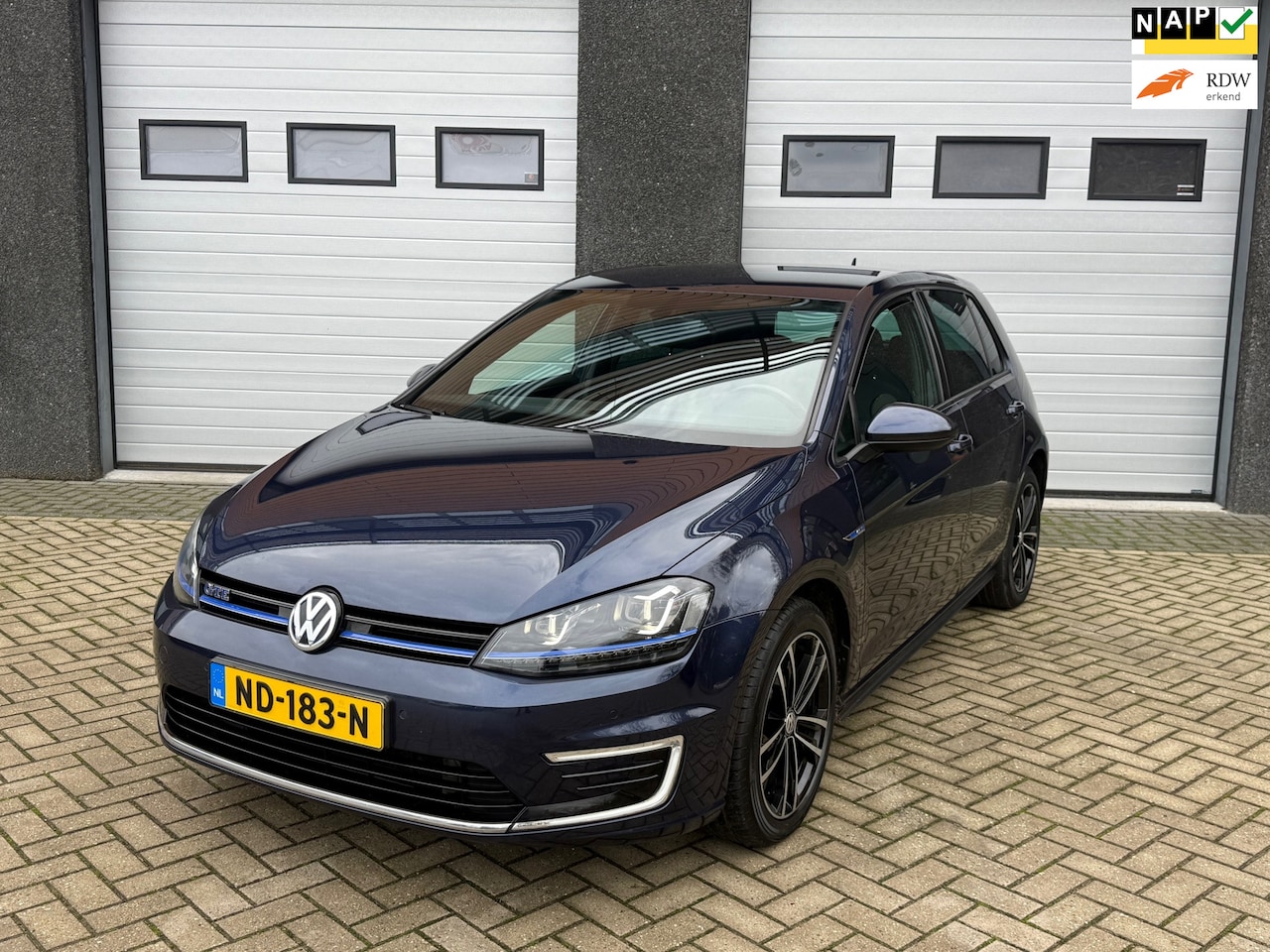Volkswagen Golf - 1.4 TSI GTE Connected Series NAP/NAVI/CLIMA - AutoWereld.nl