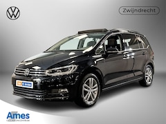 Volkswagen Touran - 1.5 TSI 150pk DSG 7p / Panoramaschuif-kanteldak / 17inch / Voorstoelen verwarmbaar / App-C