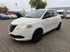 Lancia Y(psilon) - Ypsilon 0.9 TwinAir Elefantino Plus Automaat