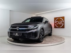 Volkswagen Touareg - R 3.0 TSi eHybrid 4MOTION R 463PK | 2025 DIRECT LEVERBAAR | VOL OPTIE