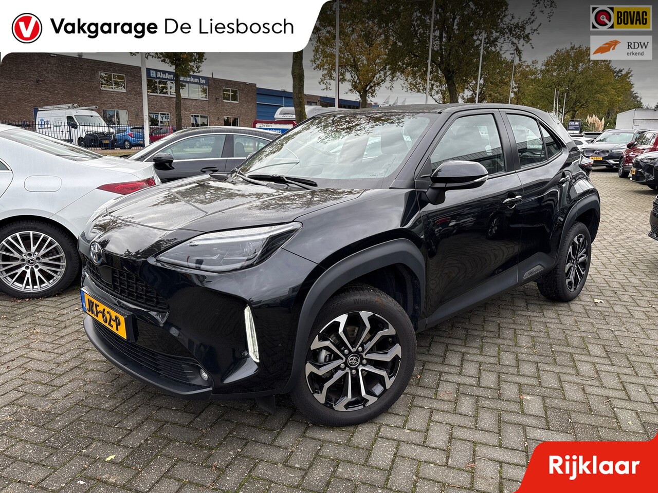 Toyota Yaris Cross - 1.5 Hybrid Dynamic/navi/camera/stoel stuur verw/dodehoek/lane assist - AutoWereld.nl