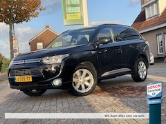 Mitsubishi Outlander - 2.0 PHEV 204pk 4WD Instyle+ / Org NL / Schuif-Kantel / Keyless / Leder / Camera / Stoelver