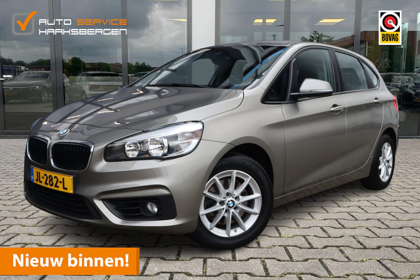 BMW 2-serie Active Tourer - 218i | Leder | Camera | Trekhaak | - AutoWereld.nl