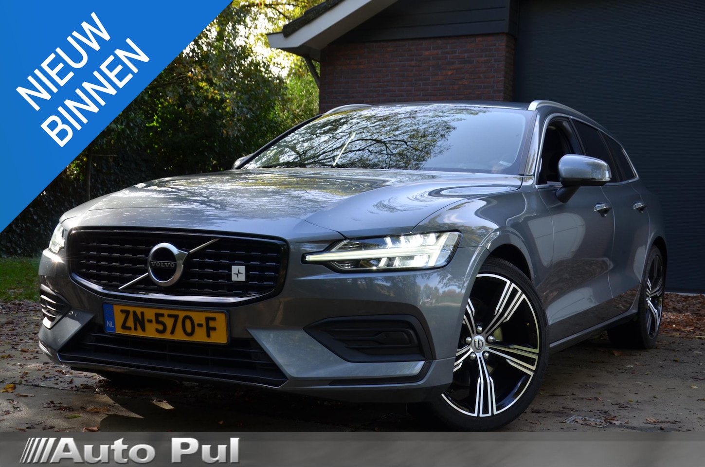 Volvo V60 - 2.0 T4 Momentum Pro Navi/Pdc/Ecc/Achteruitrijcamera/Apple Carplay/Android Auto/Uitwijk ass - AutoWereld.nl
