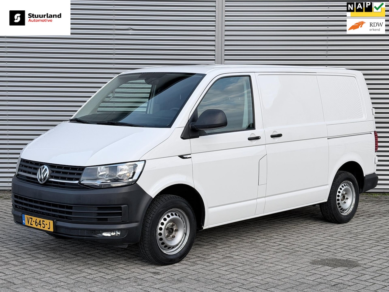 Volkswagen Transporter - 2.0 TDI L1H1 Marge Airco/ Cruise/ 2x schuif/ PDC/ Euro 6/ - AutoWereld.nl