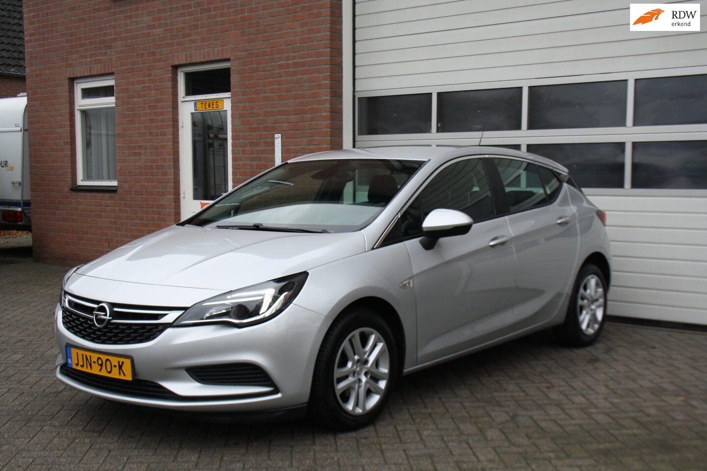 Opel Astra - 1.6 CDTI 120 Jaar Edition 5Deurs Airco Nieuwe Apk, Nederlandse Auto, Compleet Onderhoud Hi - AutoWereld.nl
