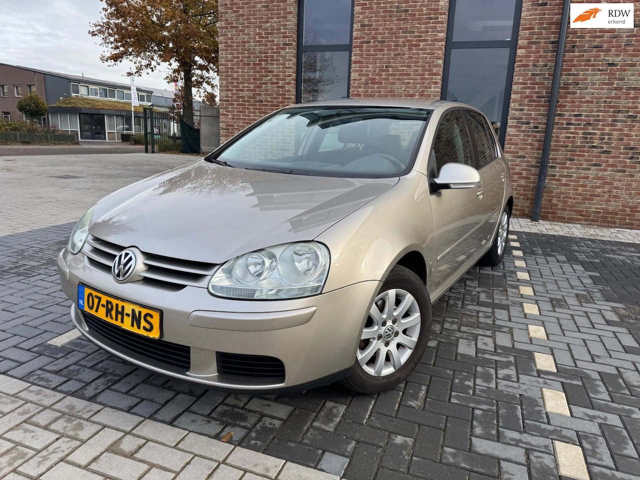 Volkswagen Golf - 1.6 FSI Comfortline 1.6 FSI Comfortline - AutoWereld.nl