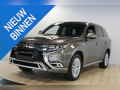 Mitsubishi Outlander - 2.4 PHEV Instyle | Schuif- kanteldak | Trekhaak