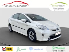 Toyota Prius - 1.8 Plug-in Executive Business Dealer onderhouden | Camera | HUD | Leder | Trekhaak