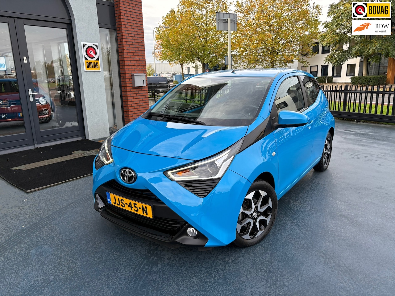 Toyota Aygo - 1.0 VVT-i x-cite AUTOMAAT AIRCO LMV - AutoWereld.nl