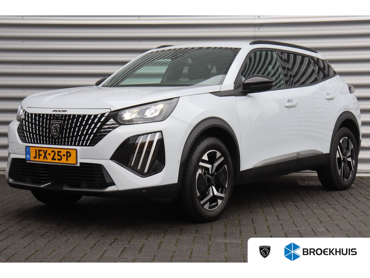 Peugeot 2008 - 1.2 PURETECH 130PK ALLURE PACK AUTOMAAT / NAVI / LEDER / CLIMA / LED / PDC / 17" LMV / CAM - AutoWereld.nl