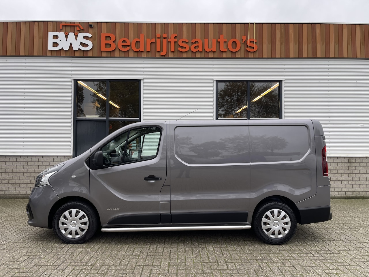 Renault Trafic - 1.6 dCi 120pk T27 L1H1 Luxe / vaste prijs rijklaar € 9.950 ex btw / euro 6 diesel / lease - AutoWereld.nl