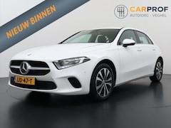 Mercedes-Benz A-klasse - 250 e Navigatie | Sfeerverlichting | Stuurverwarming | Carplay | Stoelverwarming |