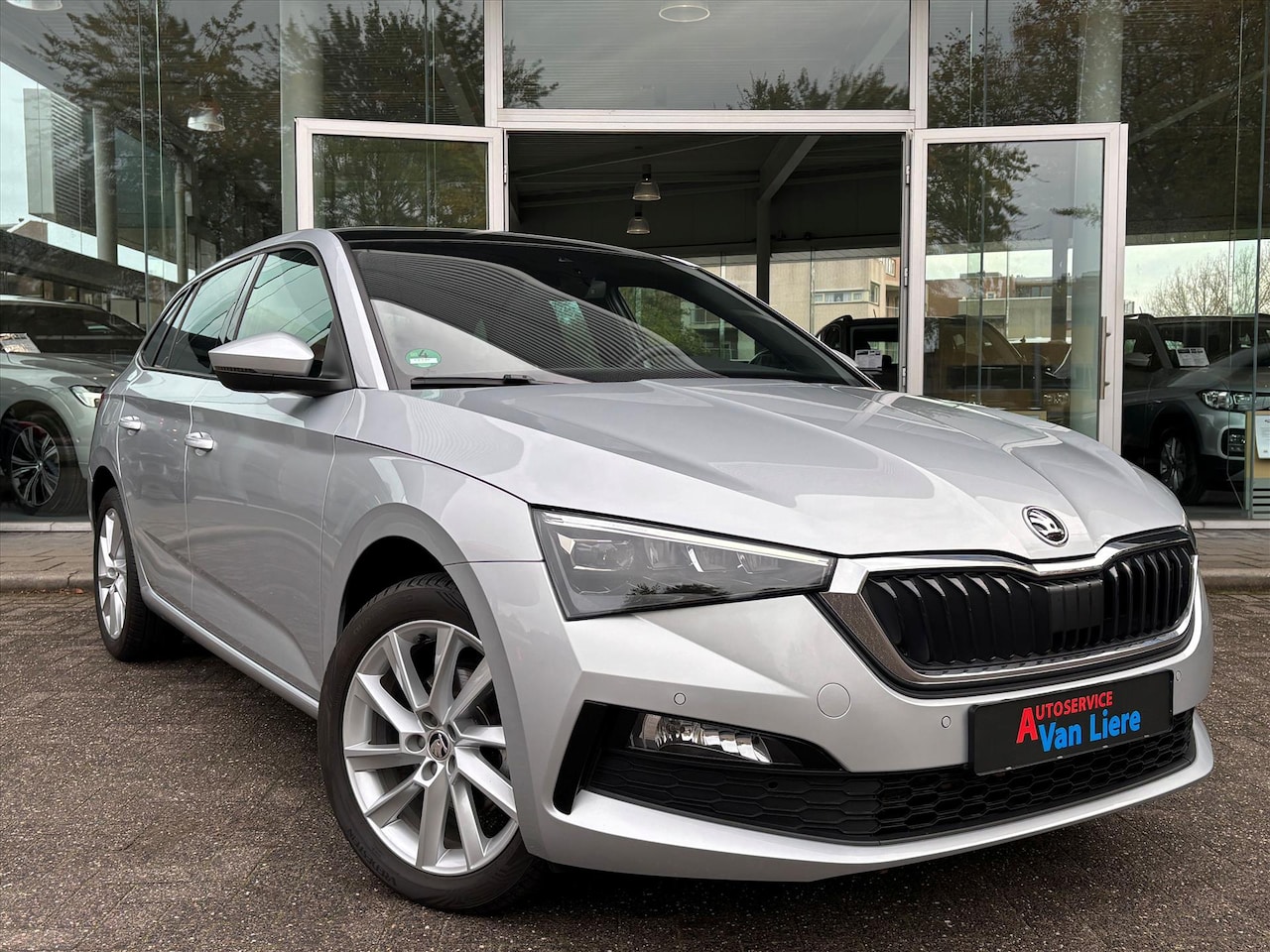 Skoda Scala - 1.0 TSI 110pk Sport Business| Carplay|Panodak|17"LM| Rijklaarprijs incl garantie - AutoWereld.nl