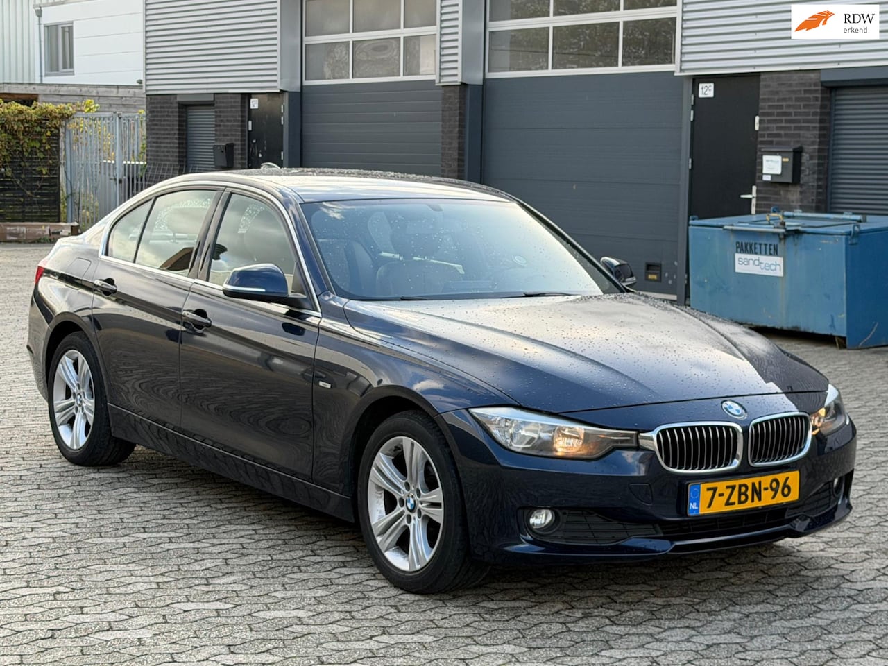 BMW 3-serie - 316i Business NAVI LEER CLIMA CRUISE PDC BAK NIET 100% - AutoWereld.nl