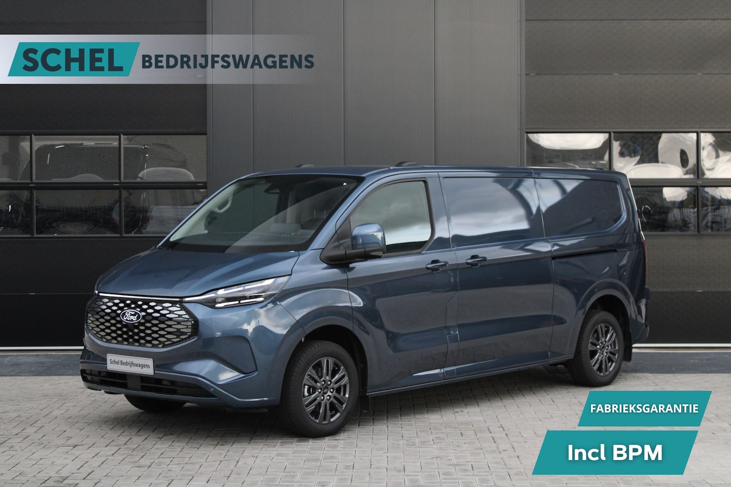 Ford Transit Custom - E-Transit 340 L2H1 Limited 65 kWh 218pk - 2x Schuif - LED - 360 Camera - B&O - ACC - Navi - AutoWereld.nl