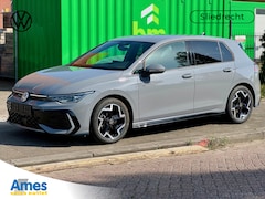 Volkswagen Golf - 1.5 eTSI 150pk DSG R-Line Edition | Matrix-LED | Dodehoeksensoren | Stoelverwarming