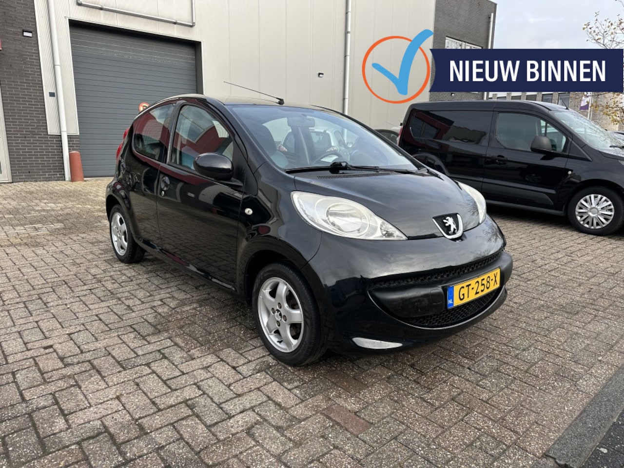 Peugeot 107 - 1.0-12V XR Airco 5DRS Elek-Pakket! - AutoWereld.nl