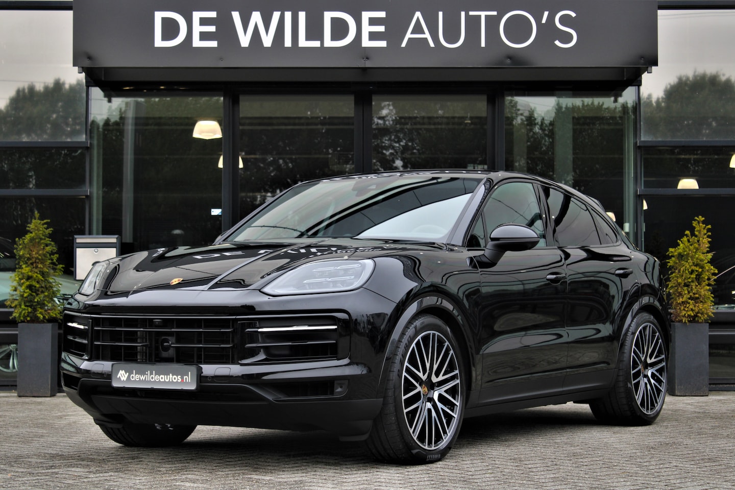 Porsche Cayenne Coupé - 3.0 E-Hybrid 470pk Pano Trekhaak Massage Stoelventilatie Stuurverwarming - AutoWereld.nl