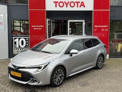 Toyota Corolla Touring Sports - 1.8 Hybrid First Edition NL-AUTO ELEK-KLEP KEYLESS PARK-SENSOREN GETINT GLAS STOELVERWARMI