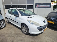 Peugeot 206 - 1.1 XR