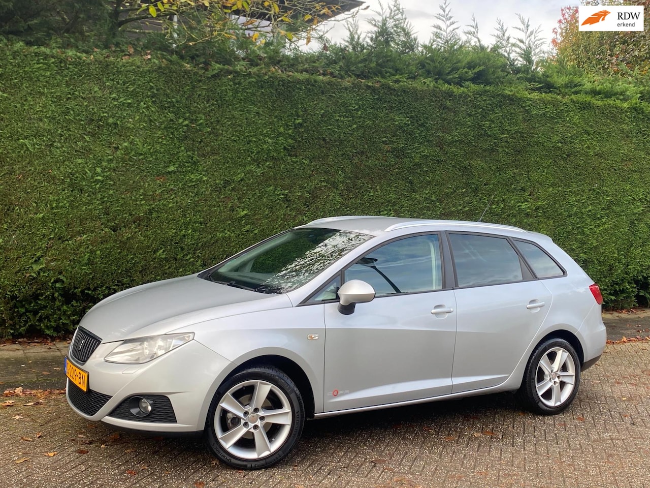 SEAT Ibiza ST - 1.4 AIRCO IJSKOUD/PDC/STOELVERWRMG/LM VELGEN!! - AutoWereld.nl