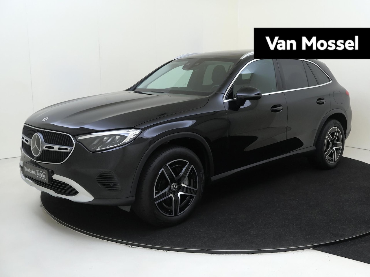Mercedes-Benz GLC-klasse - 300e 4MATIC Business Line / Panoramadak/ 19'' AMG/ El. Trekhaak/ Rijassistentiepakket/ Win - AutoWereld.nl