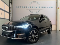 Volvo XC60 - 2.0 T6 Plug-in hybrid AWD Core Bright 1 JAAR BOVAG GARANTIE , PANORAMA, CAMERA , NAVIGATIE
