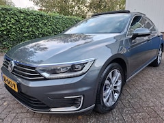 Volkswagen Passat - 1.4 TSI GTE Highline PANODAK/XENON/LED/TREKHAAK 156PK