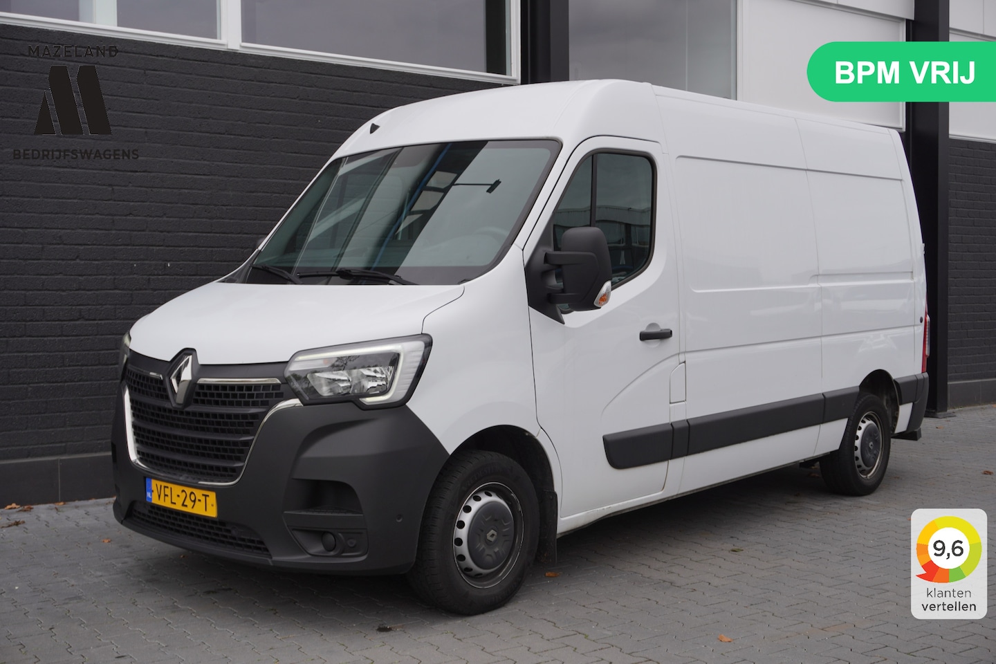 Renault Master - 2.3 dCi 135PK L2H2 EURO 6 - Airco - Cruise - Camera - € 14.900,- Excl. - AutoWereld.nl