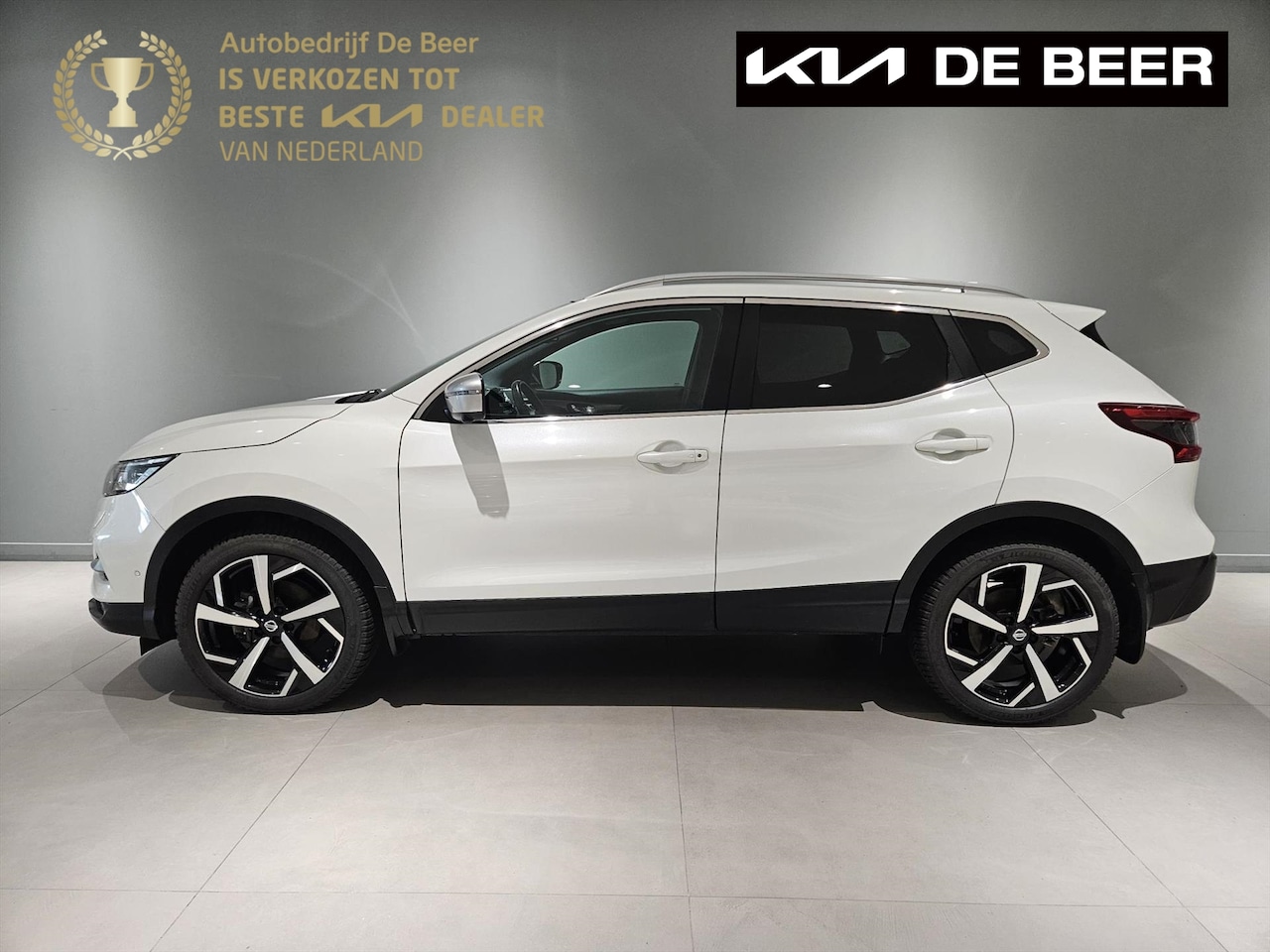 Nissan Qashqai - 1.2 DIG-T 115pk Tekna+ Pano Dak/ Navi/ Leer - AutoWereld.nl