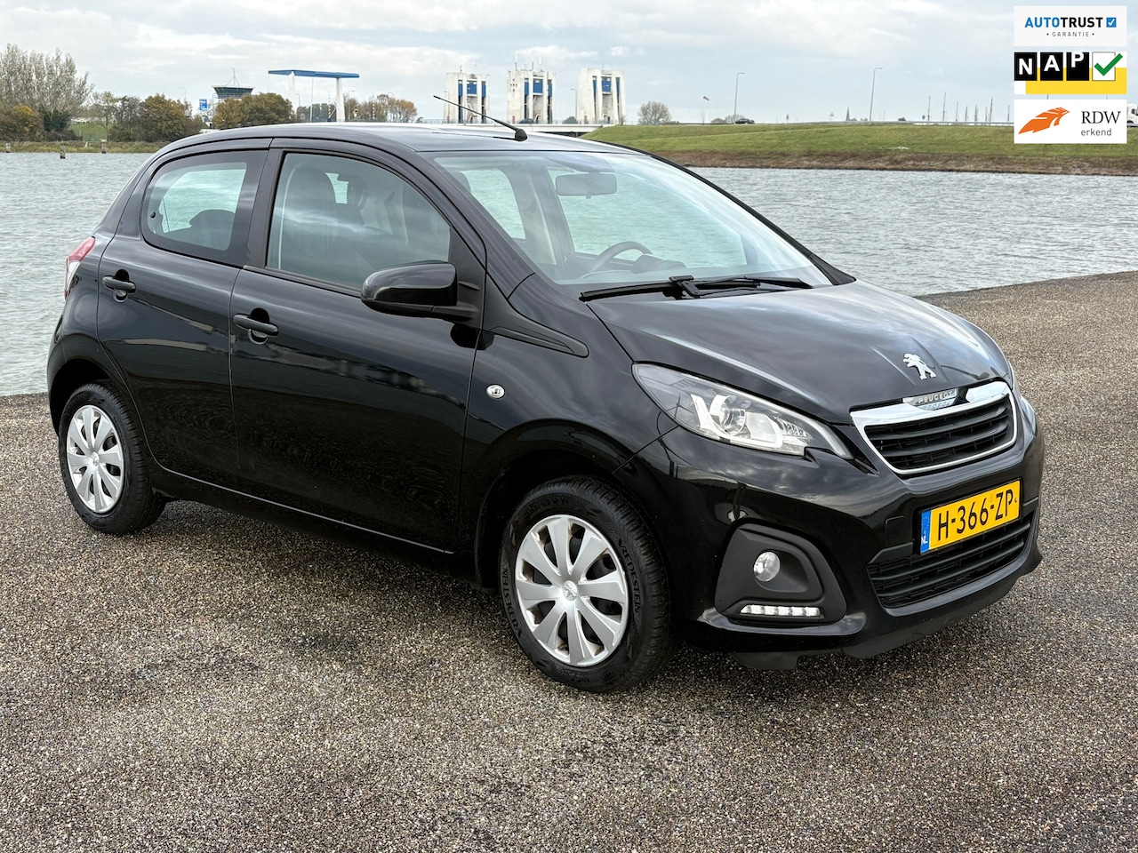 Peugeot 108 - 1.0 e-VTi Active/Navi/Airco/Camera/APK/NL - AutoWereld.nl