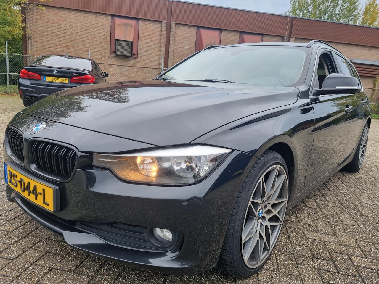 BMW 3-serie Touring - 318d High Executive Leder Navi Clima - AutoWereld.nl