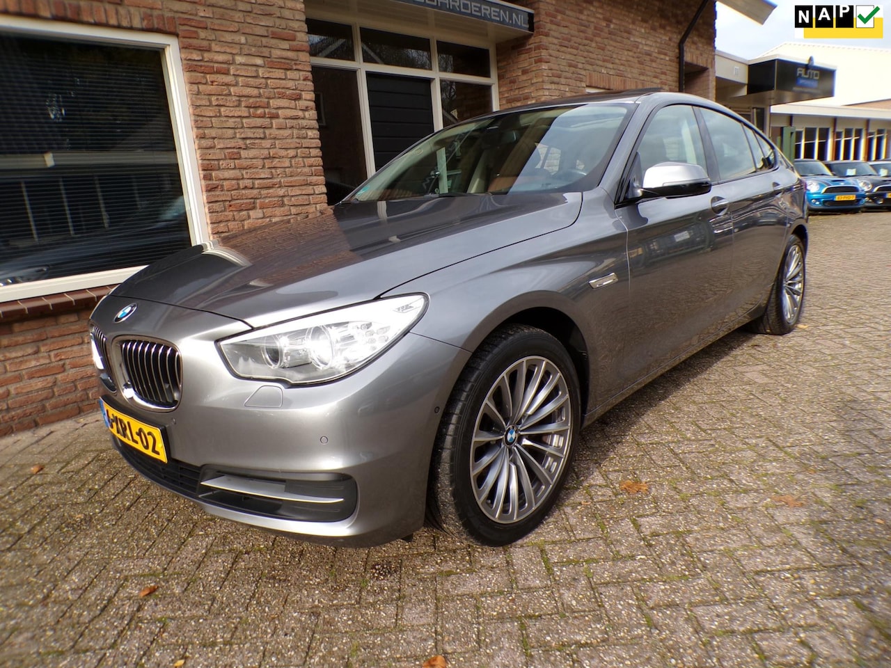 BMW 5-serie Gran Turismo - 535i High Executive Automaat / Navi / Head Up / Panoramadak / Stoelverwarming - AutoWereld.nl