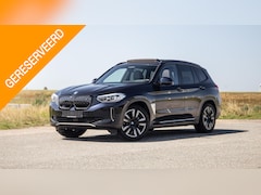 BMW iX3 - High Executive 80 kWh PANORAMADAK / CARPLAY / BRUIN LEER / NAVI