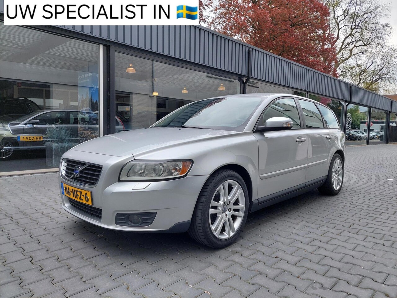Volvo V50 - 1.8 Edition I Isofix Trekhaak Regensensor 17 inch Clima Cruise Origineel NL Nap - AutoWereld.nl